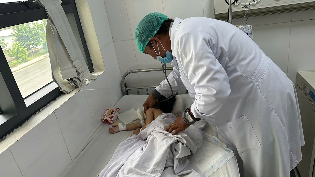 Bé T.T.P.N. được theo dõi, chăm sóc tại bệnh viện