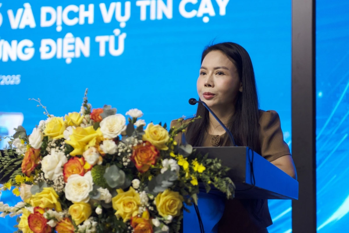 Phó Chủ tịch điều hành Hiệp hội Công chứng viên Việt Nam Nguyễn Thị Thơ phát biểu tại hội thảo (Ảnh: NEAC)
