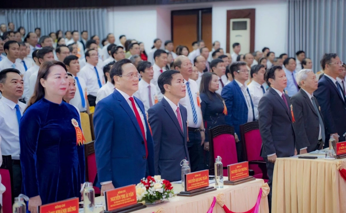 Các đại biểu tham dự Đại hội Thi đua yêu nước thành phố Huế lần thứ VI
