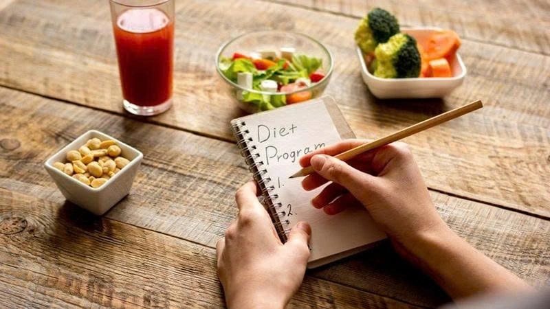 Một thực đơn 2.500 calo mỗi ngày có thể đáp ứng đủ năng lượng cho cơ thể