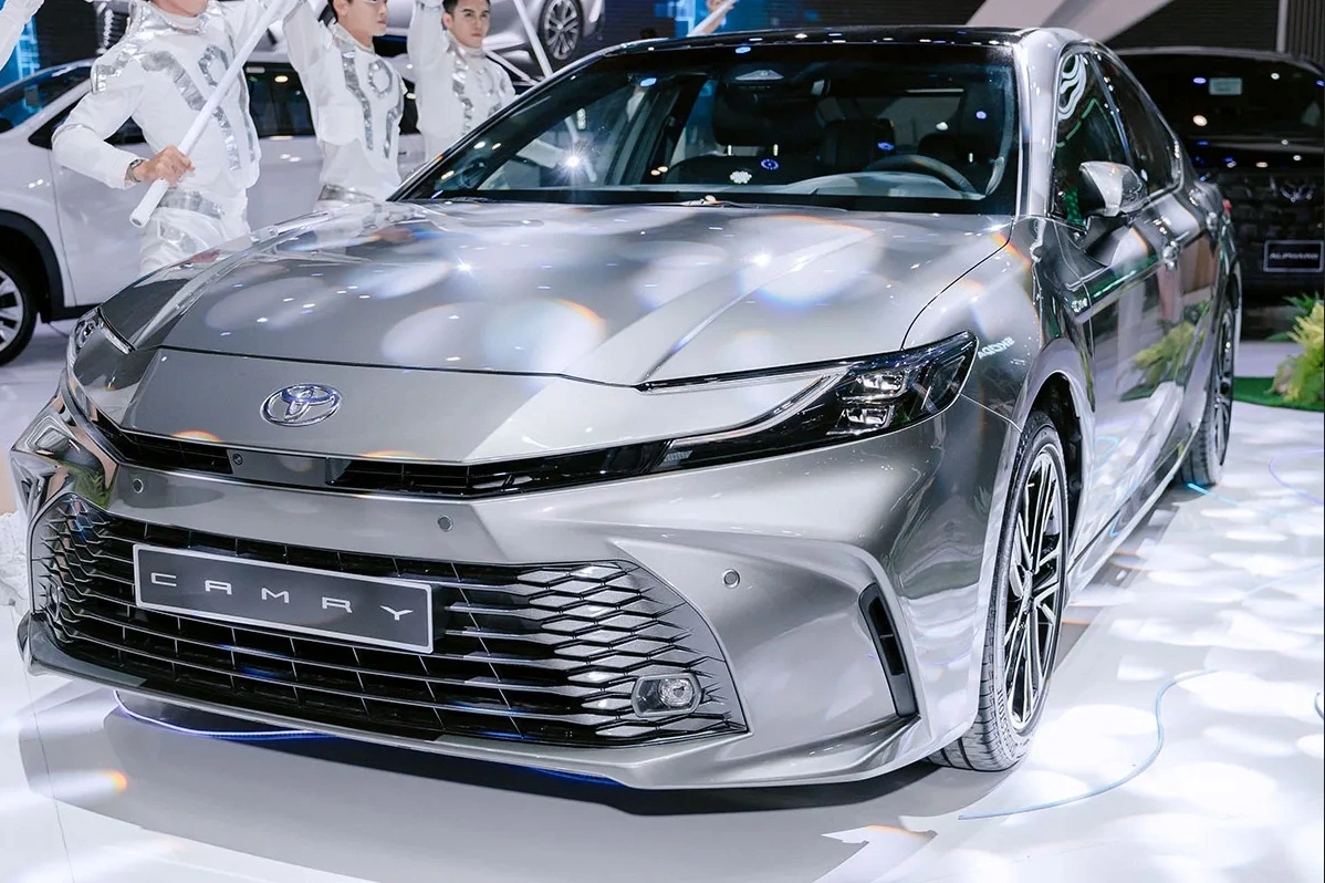 Dù được đánh giá cao, nhưng Toyota Camry cũng chưa thể giúp cho phân khúc sedan hạng D hồi sinh trong năm 2025.
