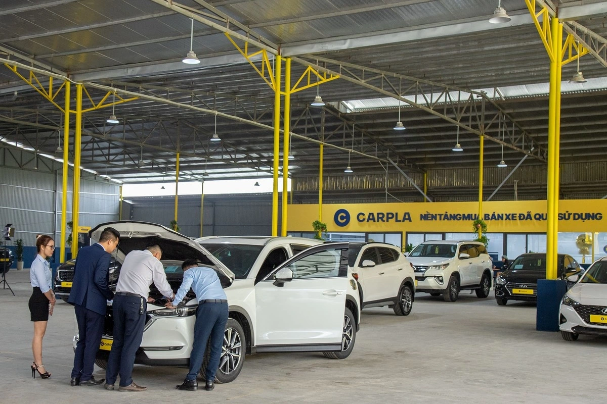 Không chỉ với xe mới, sự dịch chuyển thị hiếu sang xe gầm cao cũng khiến các showroom xe cũ gặp khó khăn với dòng xe sedan hạng D
