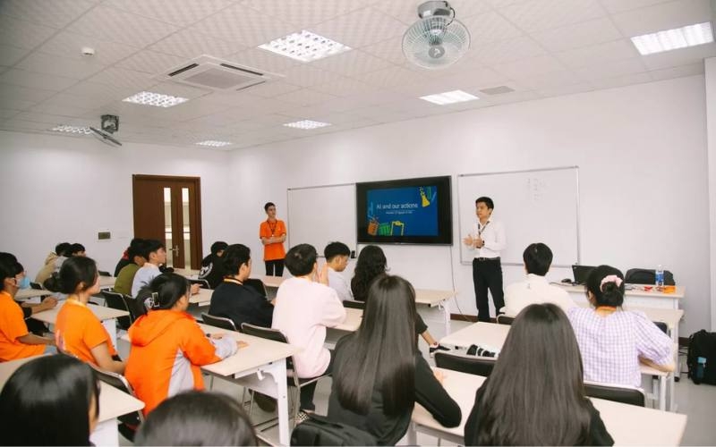 Bộ Chính trị khuyến khích trường học Việt Nam mở phân hiệu ở nước ngoài