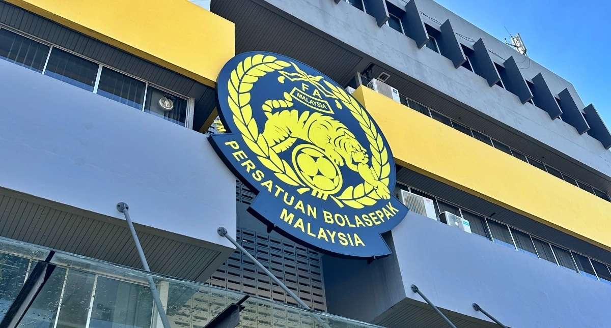 Liên đoàn Bóng đá Malaysia đối diện án phạt nặng nếu tiếp tục theo đuổi vụ kiện (Ảnh: FAM).