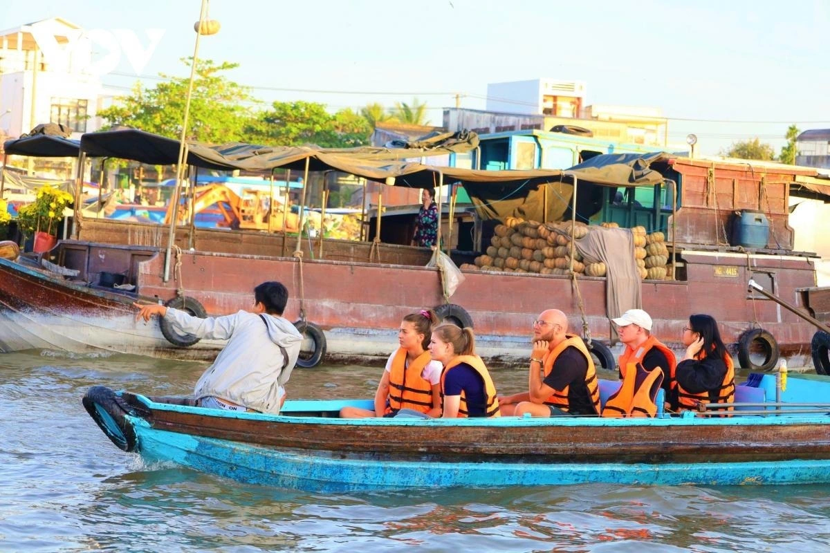 A boat tour along the Mekong Delta