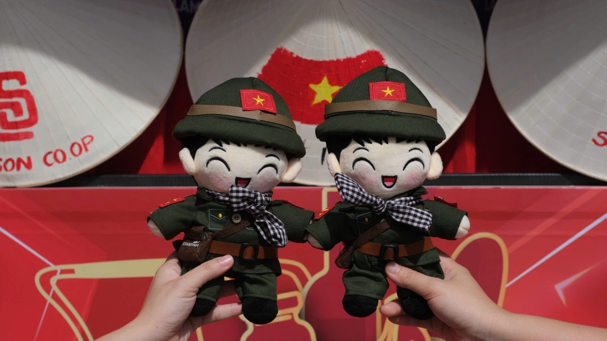 Gấu bông tặng quốc khánh