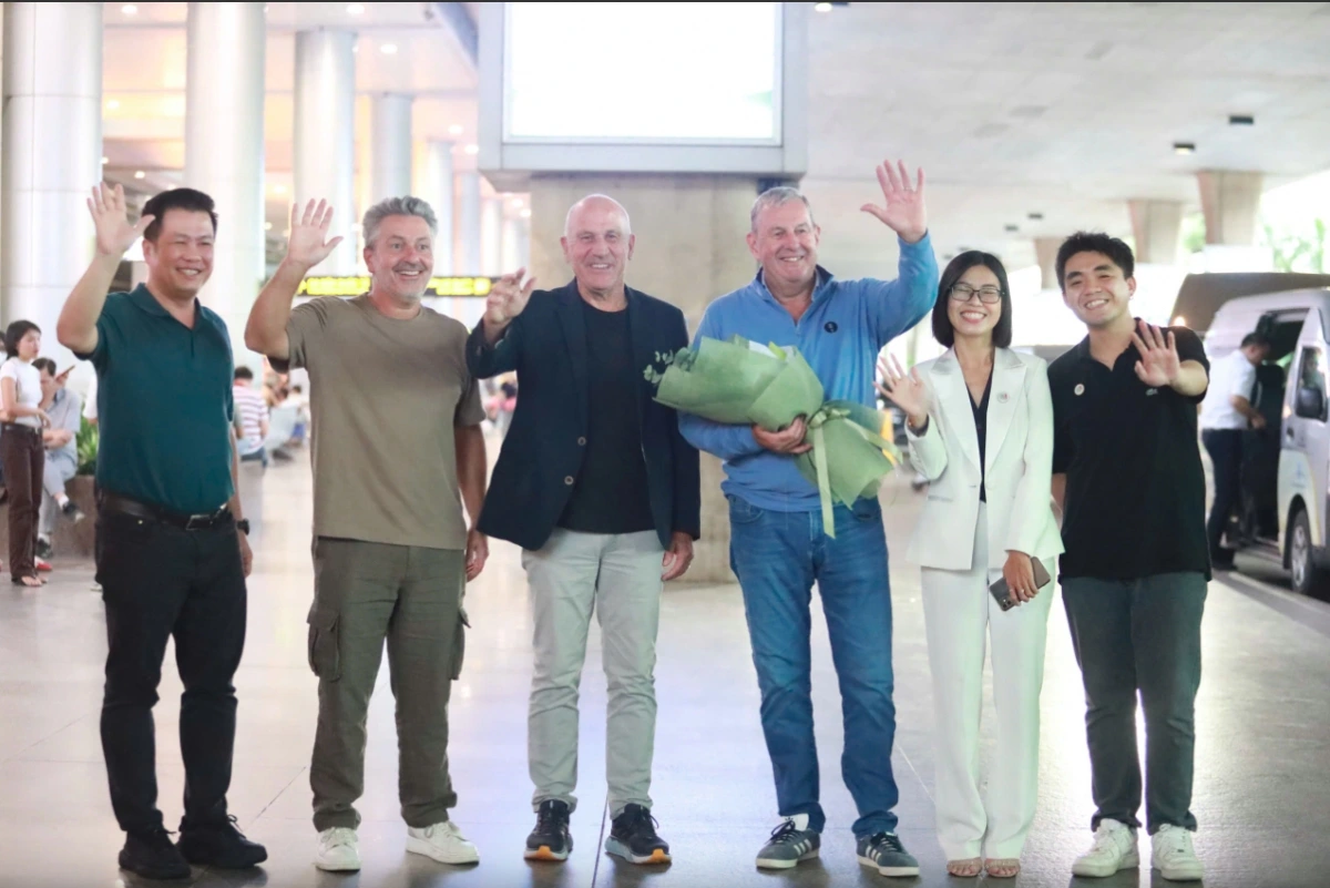 World legendary golfers arrive in Ho Chi Minh City on September 17 for Vietnam Legends Tour 2025
(Image source: tuoitre.vn)