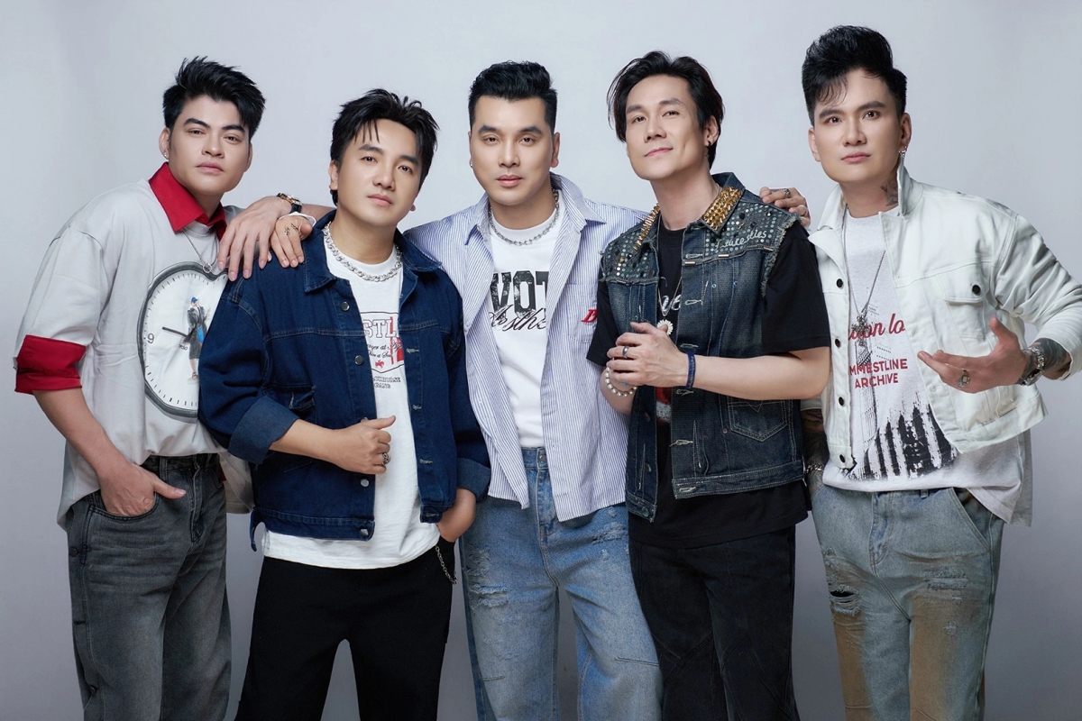 Nhóm Ngũ Hổ Tướng gồm 5 ca sĩ: Ưng Hoàng Phúc, Khánh Phương, Lâm Chấn Huy, Dương Ngọc Thái và Lưu Hưng. (Ảnh mạng xã hội)