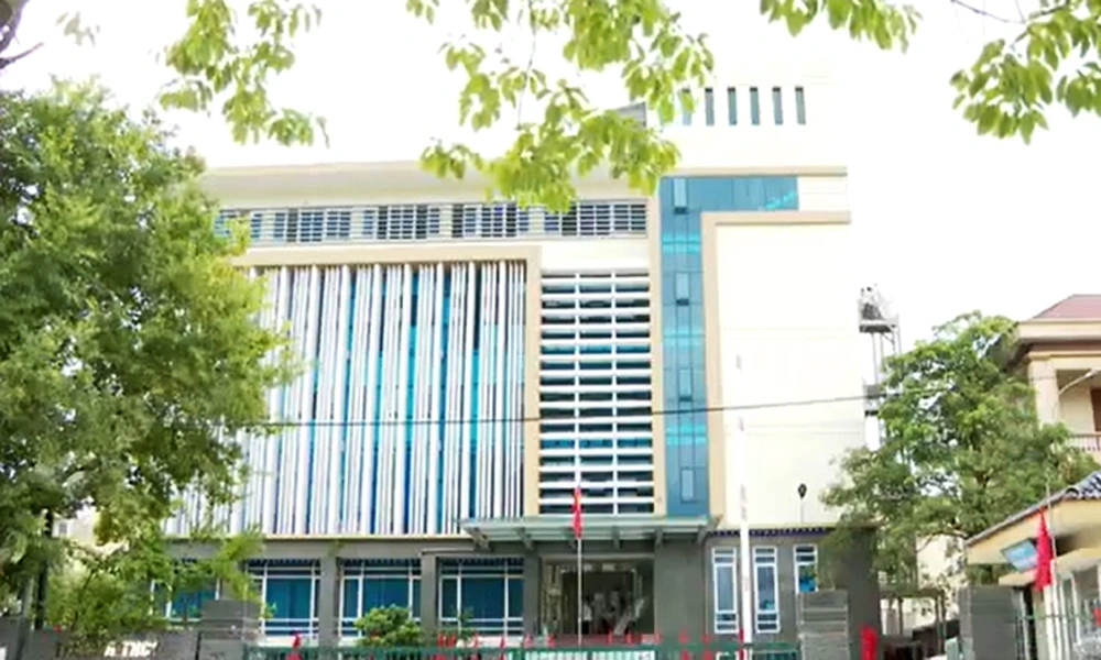 Trụ sở chuyển đổi công năng sang trường học. Ảnh: PV