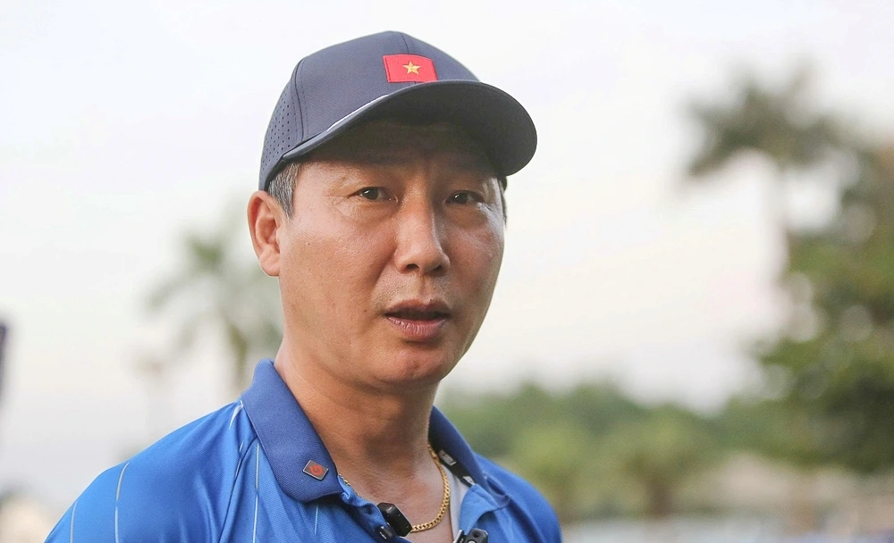 HLV Kim Sang Sik tự tin trước trận đấu với U23 Singapore (Ảnh: VFF).