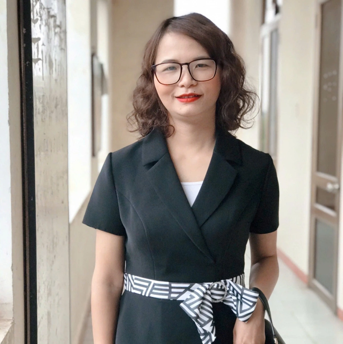 Nhà báo Hoàng Thị Minh Phương, Phó Trưởng phòng Phát thanh - Truyền hình tiếng dân tộc (Báo - Đài Phát thanh - Truyền hình tỉnh Tuyên Quang)