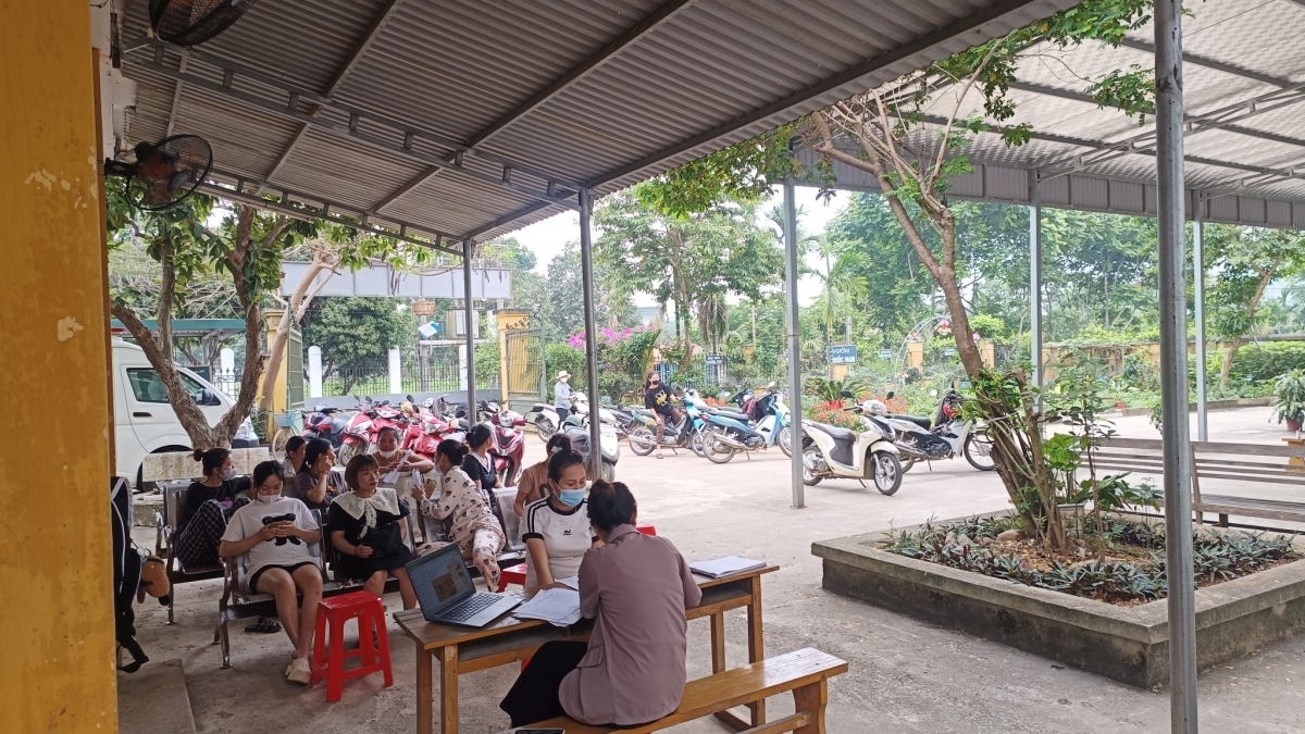 Người dân đến Trạm chờ để được khám, chữa bệnh (Ảnh: TYTCC)