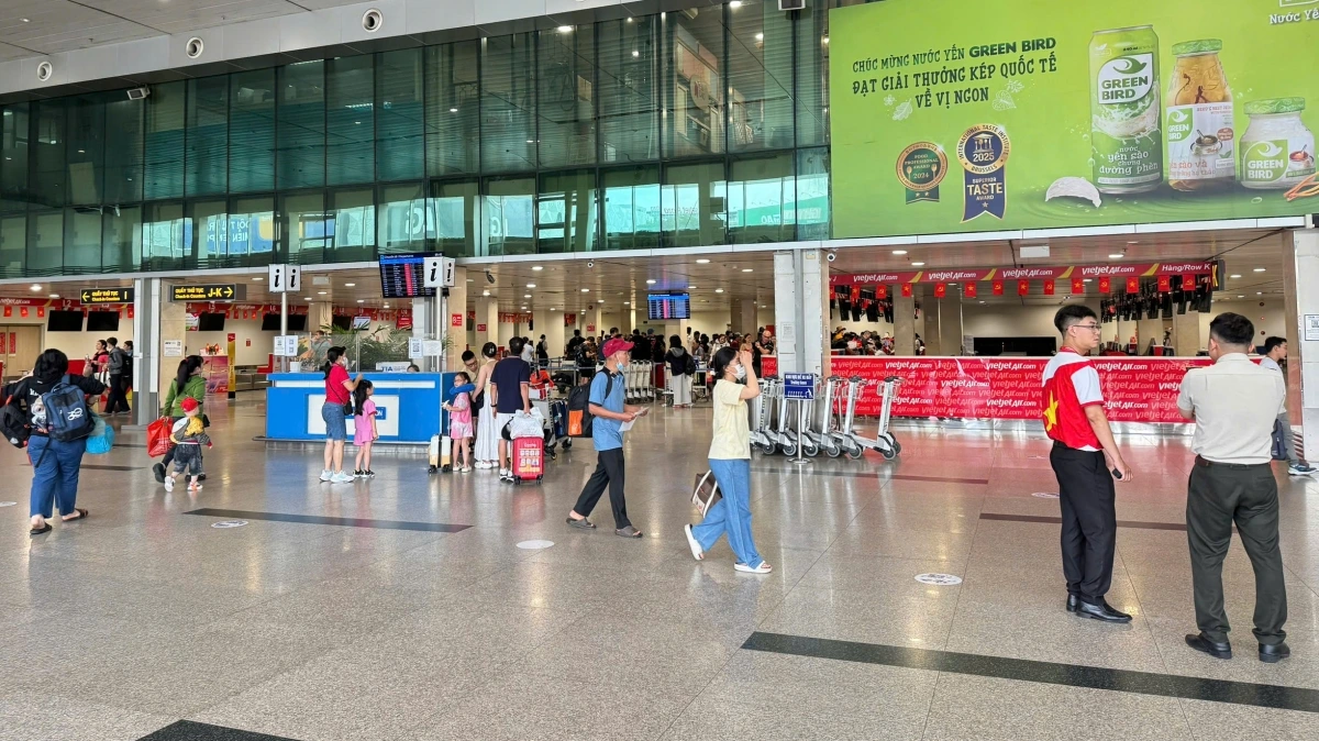 Nhà ga T1 sân bay Tân Sơn Nhất thông thoáng trong ngày 2/9