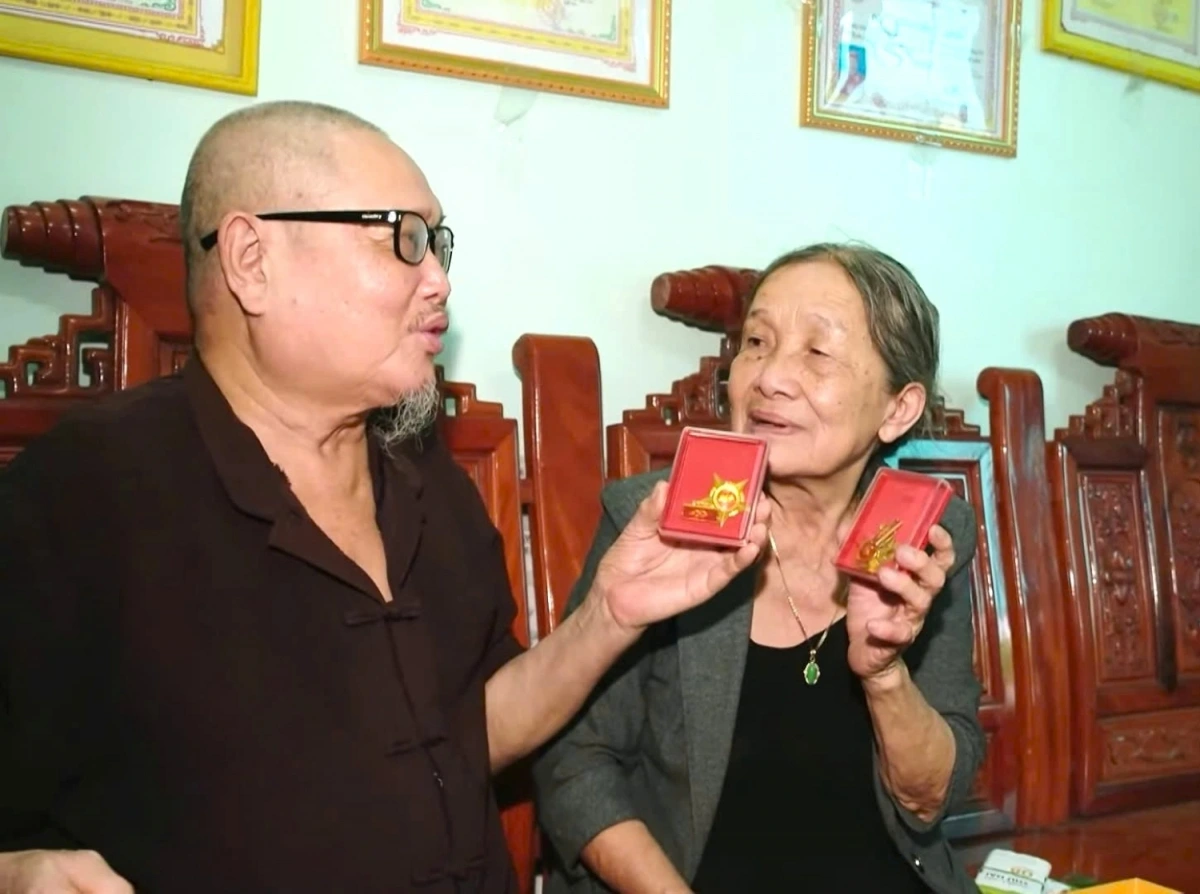 Ông Đỗ Bình và bà Đồng Thị Lan