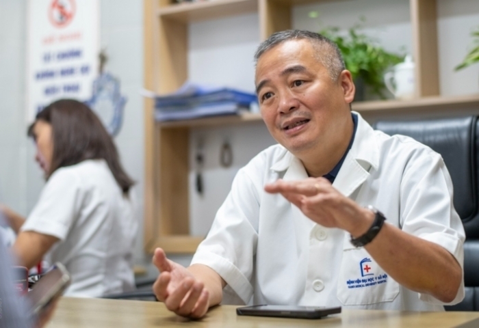 PGS.TS Nguyễn Lân Hiếu, Giám đốc Bệnh viện Đại học Y Hà Nội (Ảnh: Việt Linh/ZNews)