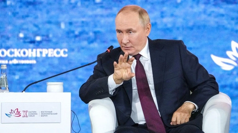 Tổng thống Nga Vladimir Putin dự phiên họp tại Diễn đàn Kinh tế Phương Đông 2025. Ảnh: Sputnik