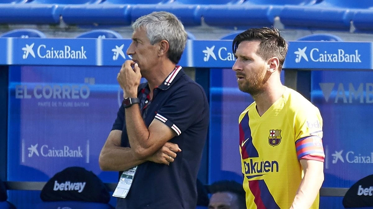 HLV Quique Setién và Messi khi ông còn dẫn dắt Barca. (Ảnh: Reuters). 