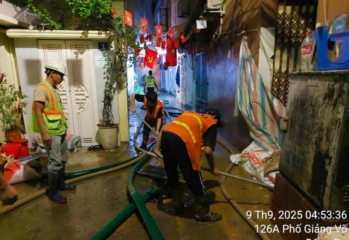 Theo thông tin từ Ban Quản lý Đường sắt đô thị Hà Nội (MRB), đến khoảng 3h ngày 9/9, hiện tượng bùn trào tại khu vực trong ngõ của phố Giang Văn Minh (Hà Nội) đã dừng. (Ảnh: MRB)