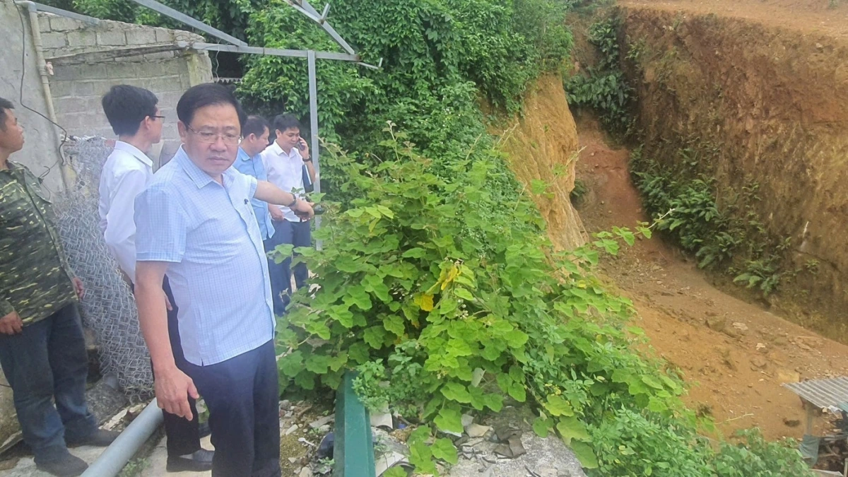 Sạt lở tại xã Suối Hai trước đó. Ảnh: UBND TP Hà Nội
