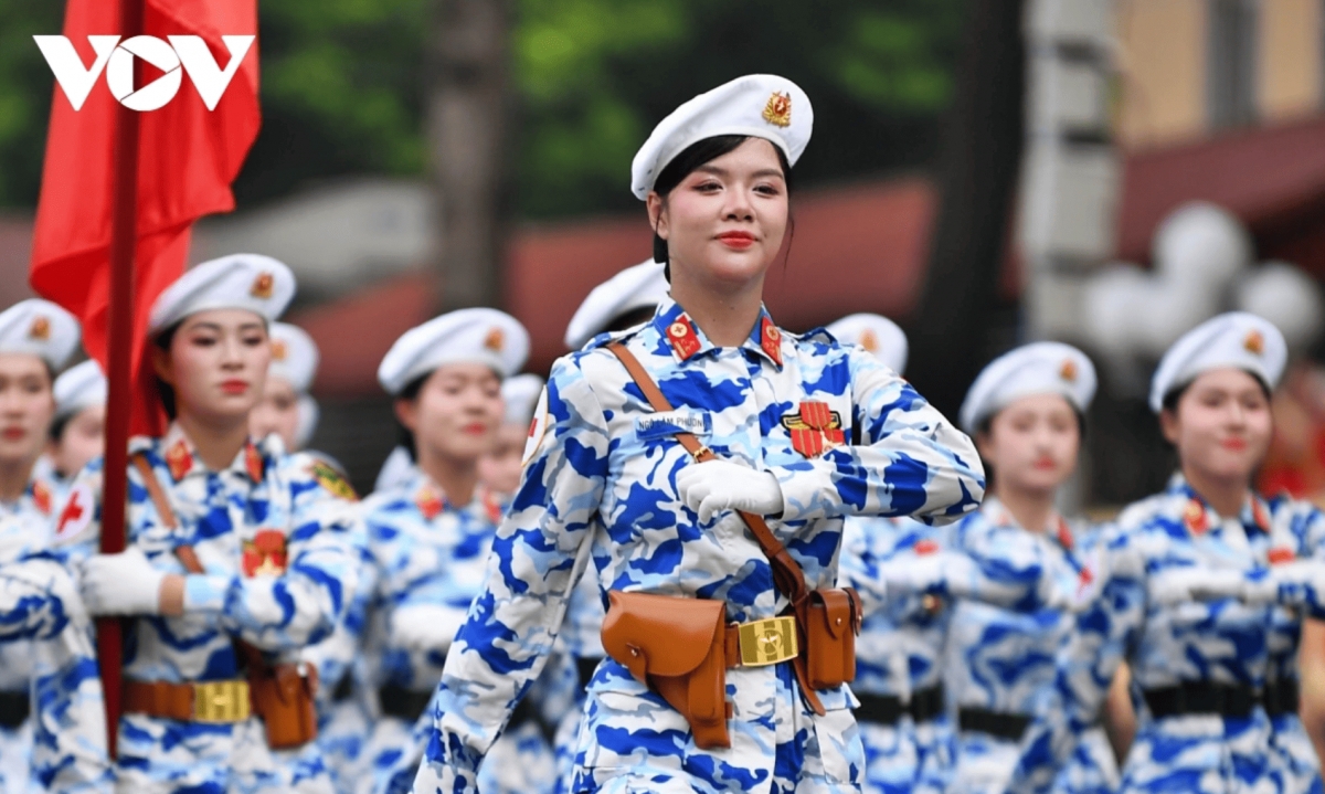  Their presence highlights the importance of military health care, while also symbolising the contributions of women in ensuring the well-being of soldiers and supporting national defence efforts.