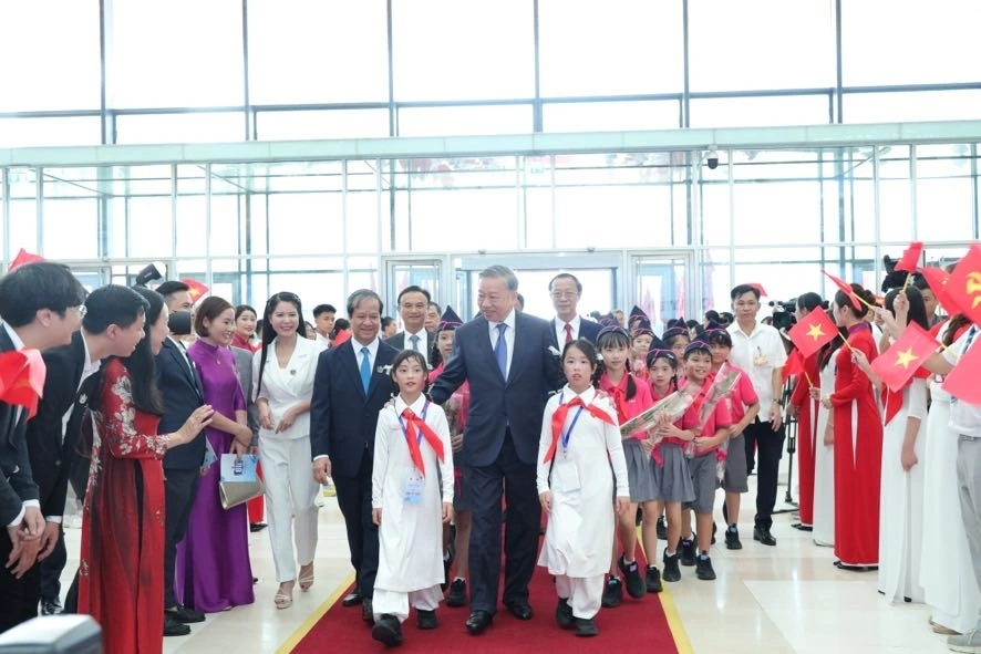 Tổng Bí thư Tô Lâm cùng lãnh đạo, nguyên lãnh đạo Đảng, Nhà nước dự Lễ khai giảng năm học 2025-2026 và Lễ kỷ niệm 80 năm truyền thống ngành Giáo dục.