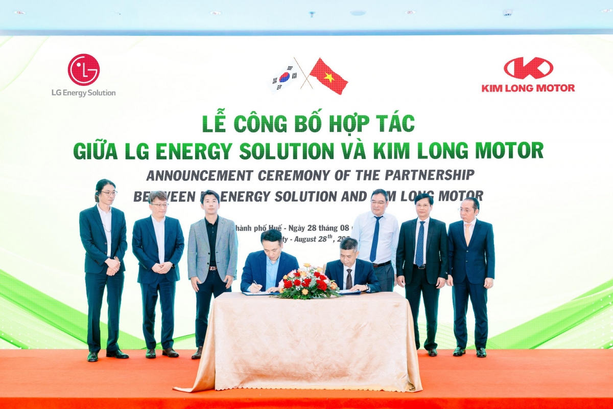 Kim Long Motor Huế và LG Energy Solution ký kết hợp tác