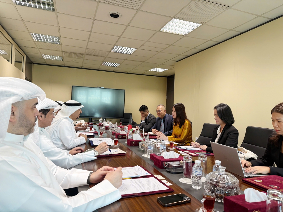 Thứ trưởng Nguyễn Minh Hằng làm việc tại Bộ Tài chính Kuwait