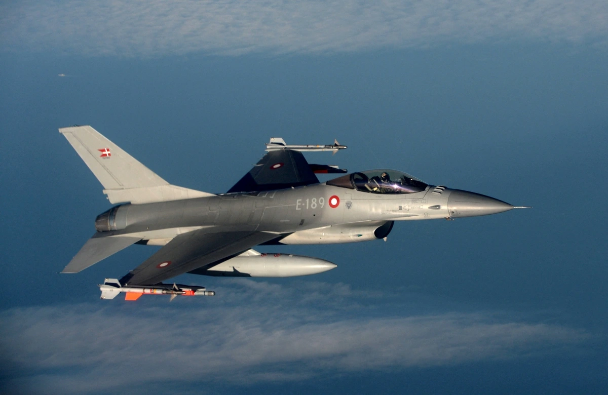 Tiêm kích F-16. Ảnh: Reuters