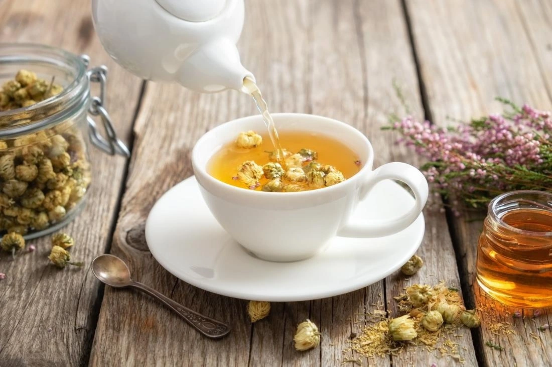 Trà thanh nhiệt được nhiều người lựa chọn trong những ngày nắng nóng để làm mát cơ thể, giảm mụn nhọt và hỗ trợ giải độc