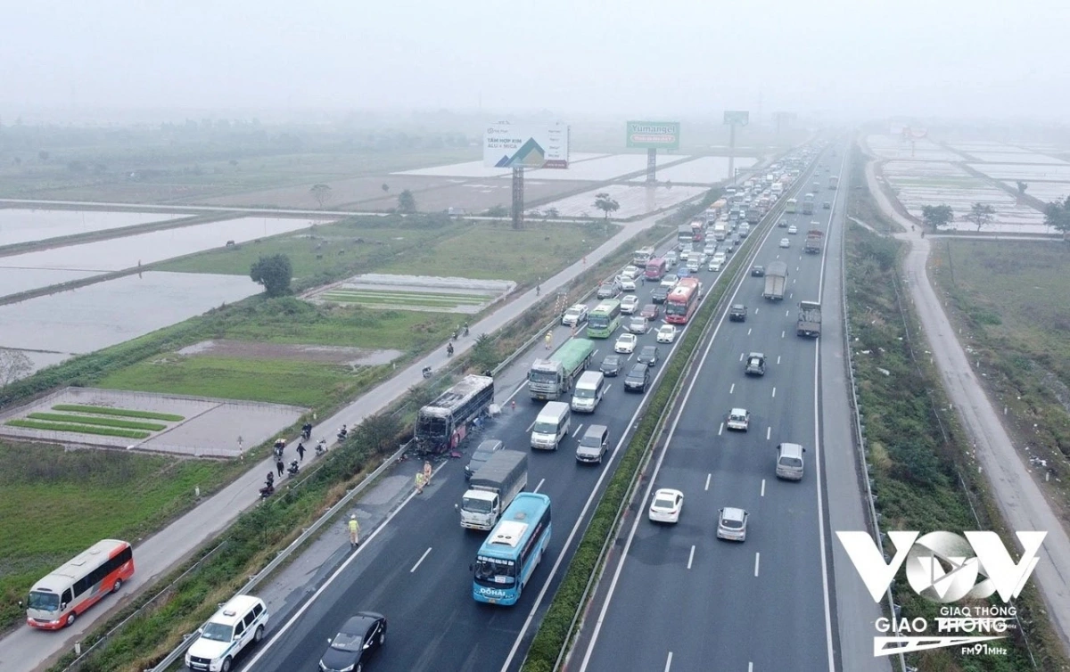 Cục trưởng Cục CSGT kiến nghị với Cục Đường bộ Việt Nam về việc không trồng cây xanh ở dải phân cách giữa của đường cao tốc