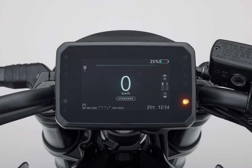 Honda WN7 trang bị màn hình TFT 5inch.