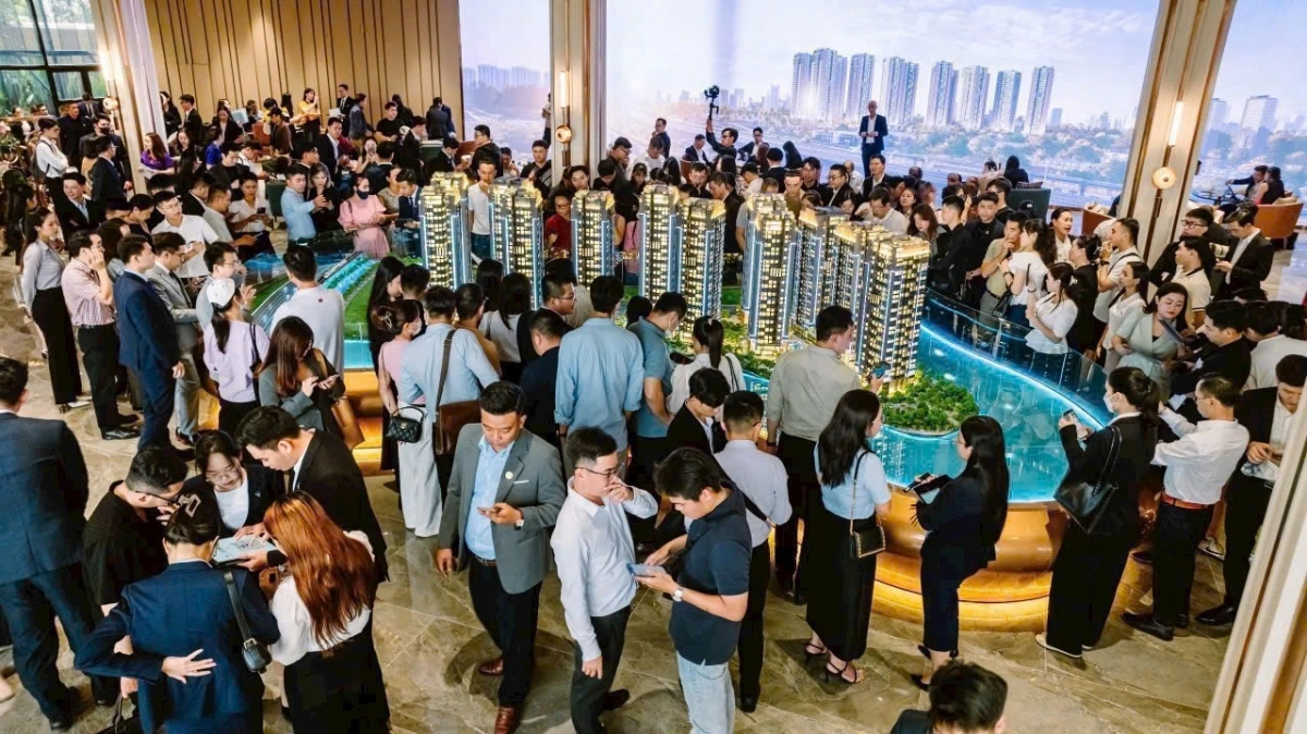 Người làm nghề môi giới BĐS được đào tạo bài bản, chuyên nghiệp góp phần lành mạnh thị trường.
