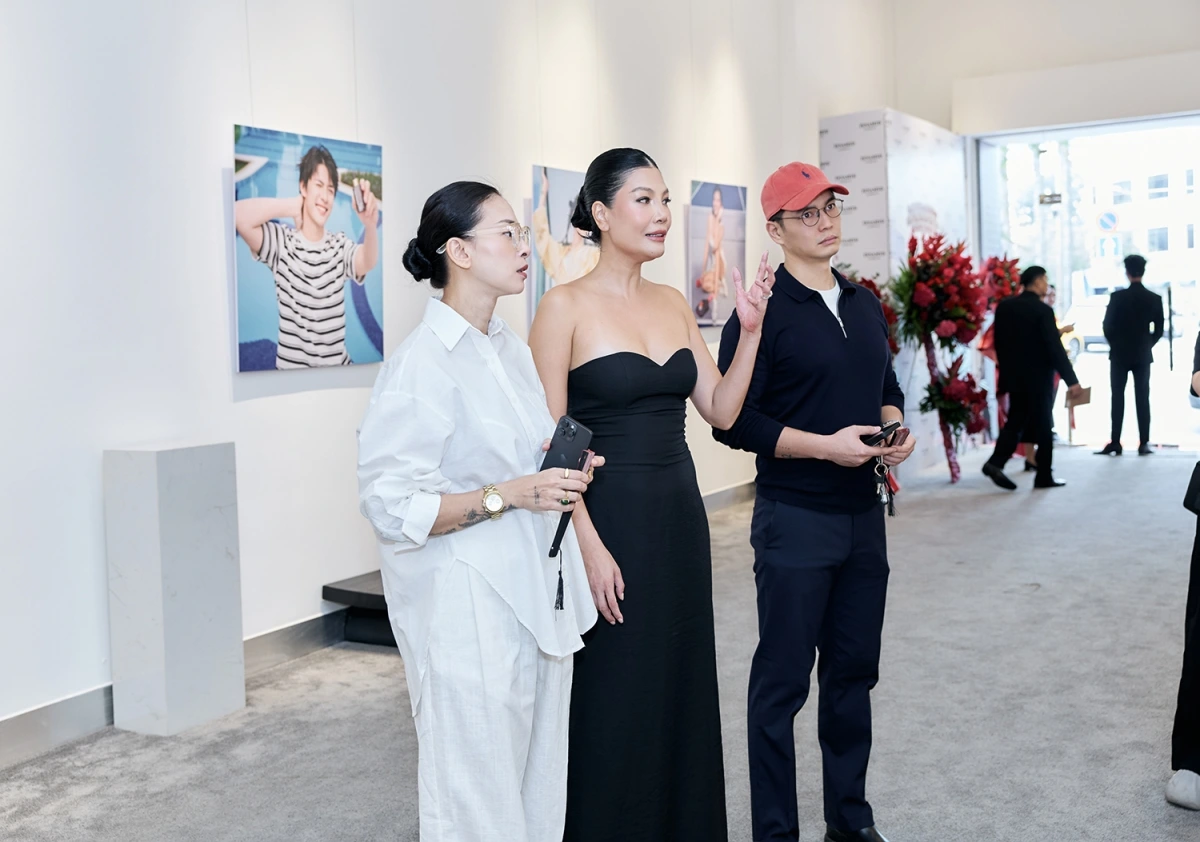 Ngô Thanh Vân được ông xã hộ tống đi sự kiện sau 3 tháng sinh con. Ảnh: NVCC