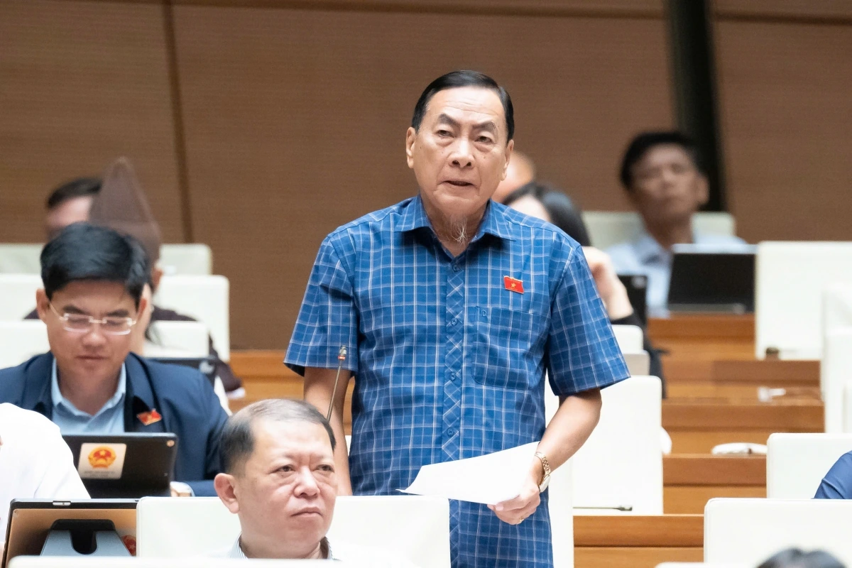 Đại biểu Phạm Văn Hòa, đoàn Đồng Tháp