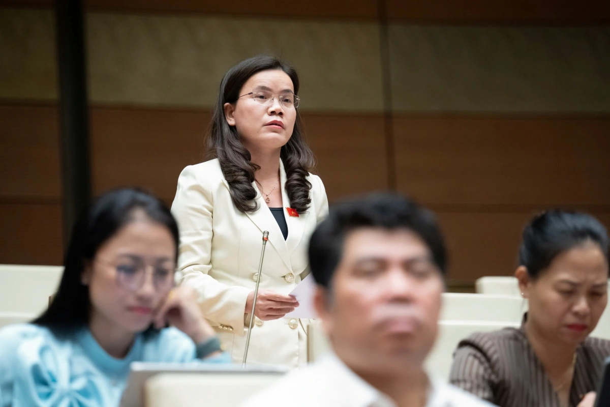 Đại biểu Vũ Hồng Luyến, đoàn Hưng Yên