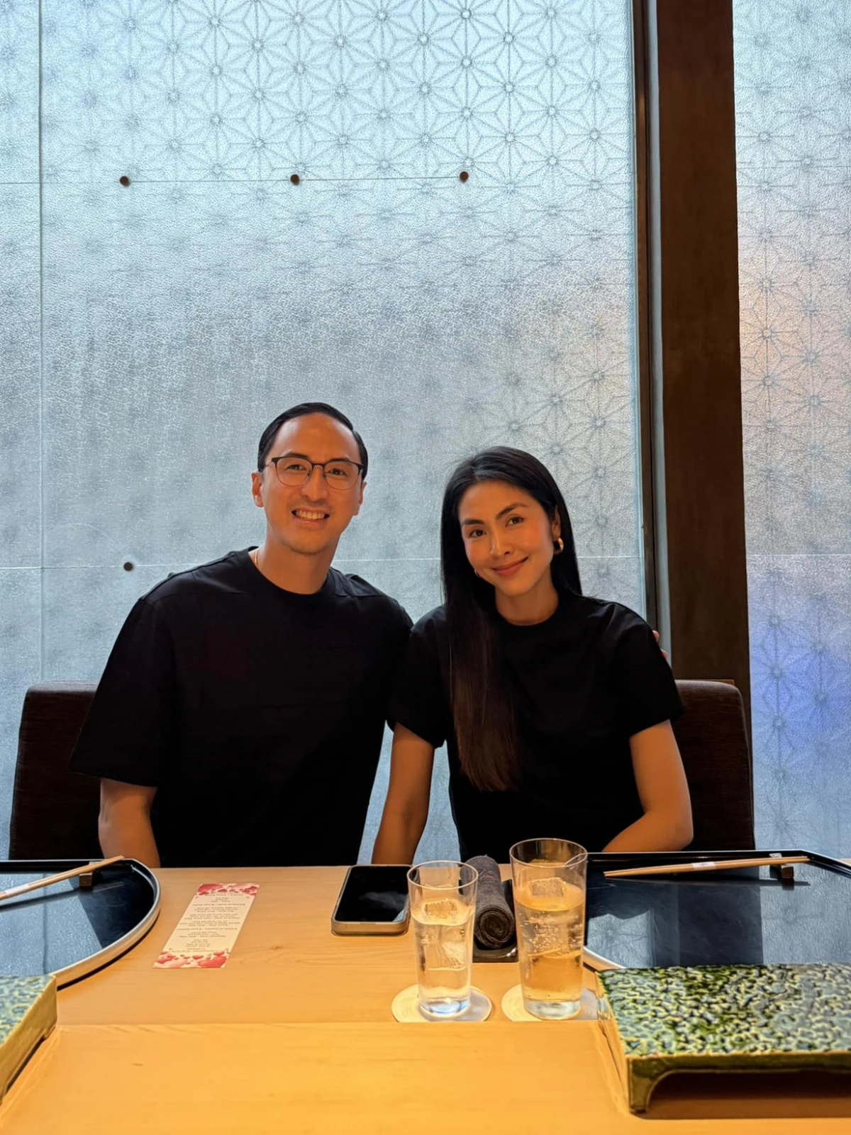 Sau hơn 12 năm về chung một nhà, Tăng Thanh Hà có cuộc sống viên mãn bên chồng Louis Nguyễn. Cô tận hưởng cuộc sống an nhàn, thường xuyên đi du lịch, nghỉ dưỡng cùng người thân. Nữ diễn viên và ông xã cùng phát triển nhiều mảng kinh doanh. Họ sở hữu nhiều nhà hàng, thương hiệu thời trang riêng. Thỉnh thoảng, cả hai nhận lời tham dự sự kiện.