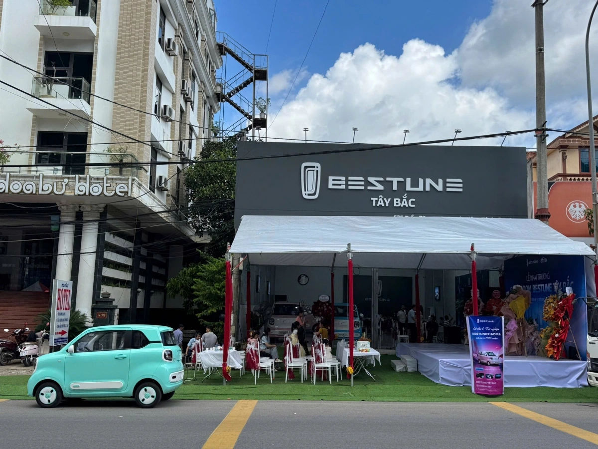 Một đại lý bán xe Bestune nằm ở khu vực Tây Bắc