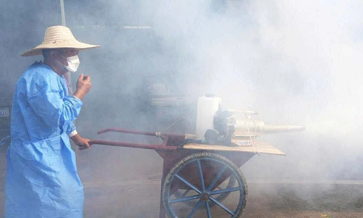 Chính quyền thành phố Phật Sơn, tỉnh Quảng Đông, miền Nam Trung Quốc tập trung diệt muỗi để kiểm soát dịch sốt Chukungunya ngày 29/7/2025. Ảnh: VCG