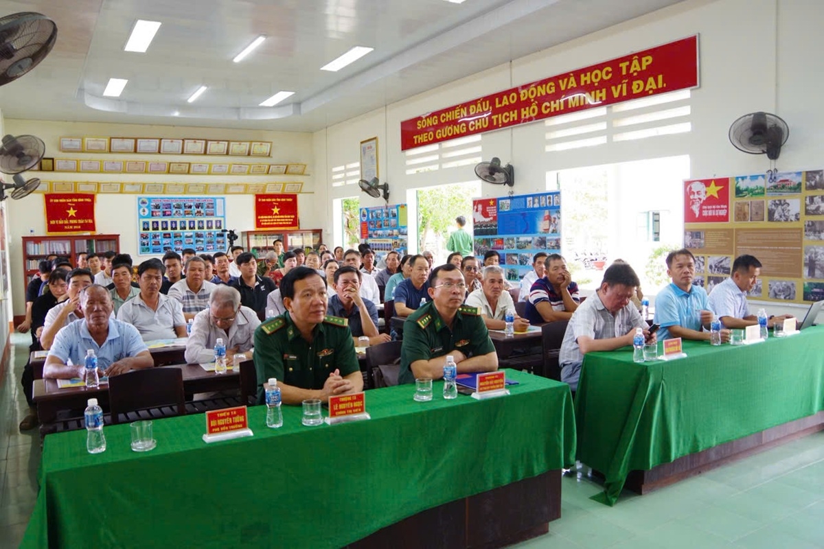 Các buổi truyền thông thu hút đông đảo bà con ngư dân tham gia. (Ảnh: T.T)