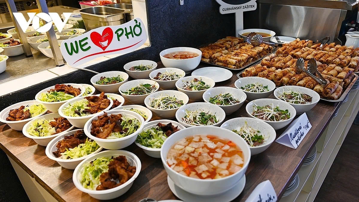 Phở, bún chả and nem rán are among foreign tourists’ favourite dishes