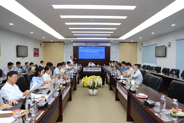 Quang cảnh buổi làm việc