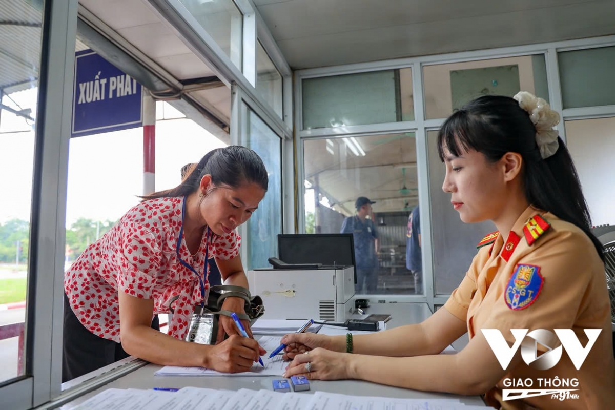 ...đồng thời mở ra cơ hội cho các thí sinh tỉnh lẻ, giảm đáng kể thời gian và chi phí đi lại