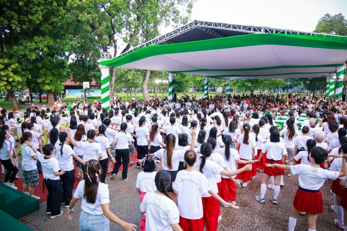 Các đội chơi hào hứng trước khi tham gia các phần thi