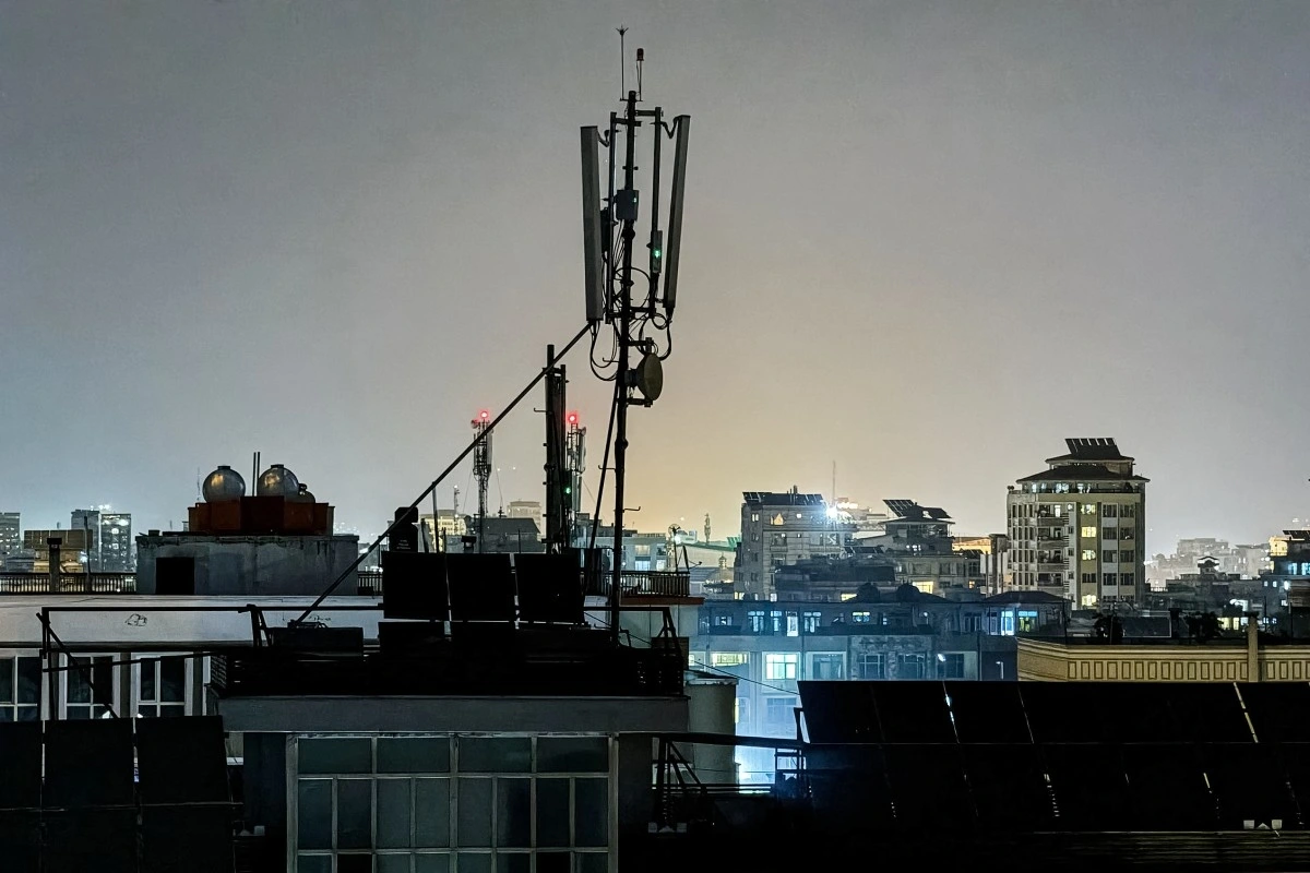 Afghanistan khôi phục mạng viễn thông và Internet sau 72 giờ bị cắt. Ảnh: Popolazione