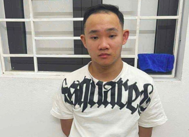 Nghi phạm Bùi Ngọc Đức sau khi bị bắt.