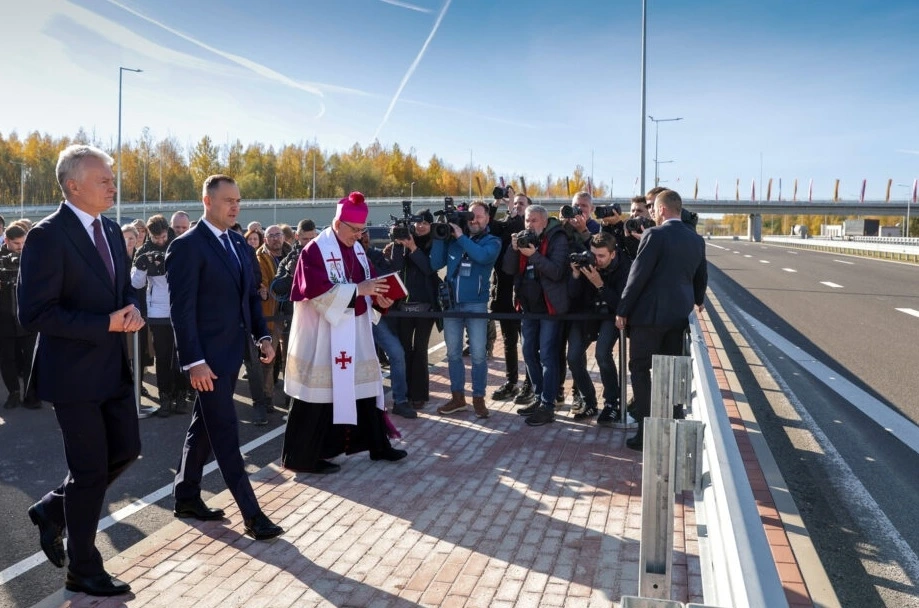 Khánh thành tuyến đường chiến lược kết nối các nước Baltic với Ba Lan (Ảnh: Mikolaj Bujak)