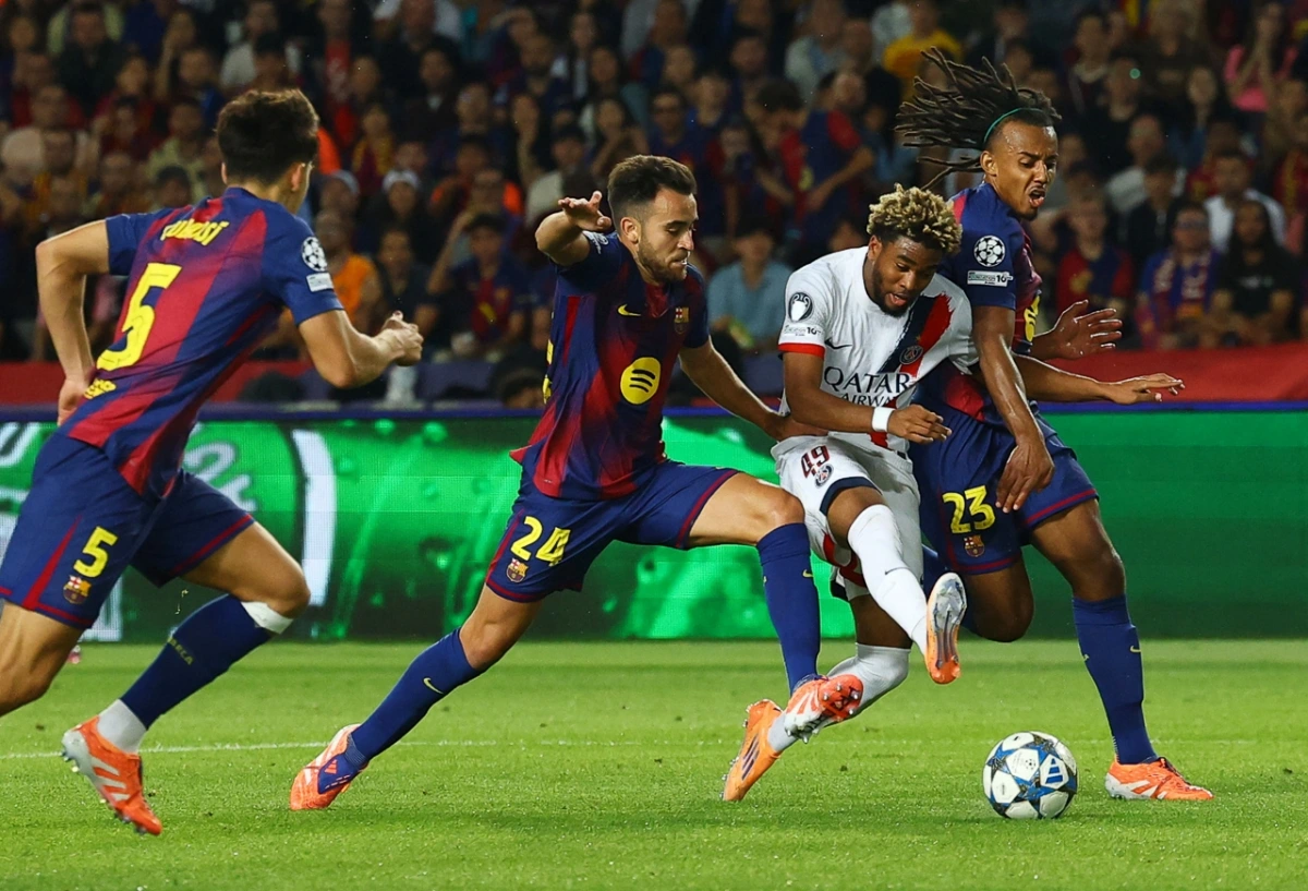 PSG chơi tốt hơn trong hiệp hai (Ảnh: Reuters)