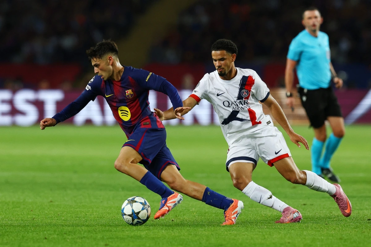 Barca gặp nhiều khó khăn khi triển khai bóng trong hiệp hai (Ảnh: Reuters)