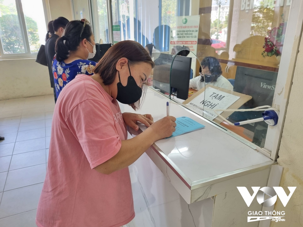 Việc triển khai bệnh án điện tử được ngành y tế thực hiện trong năm 2025. Tuy nhiên, do nhiều nguyên nhân, công việc này đang có độ trễ so với mốc 30/9 trên phạm vi toàn quốc (Ảnh - Minh Hiếu)