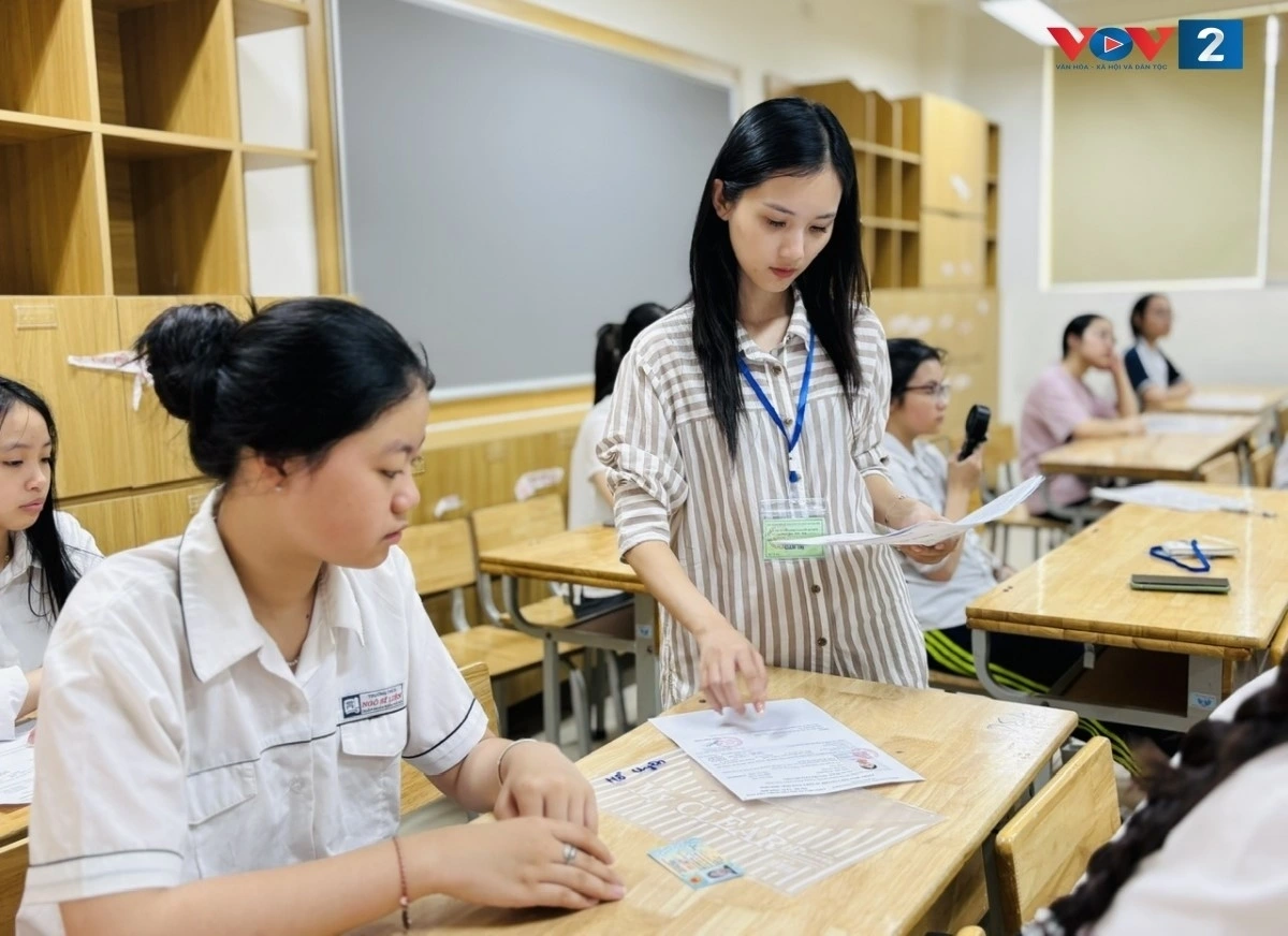 Học sinh Hà Nội dự thi vào lớp 10 THPT công lập năm 2025